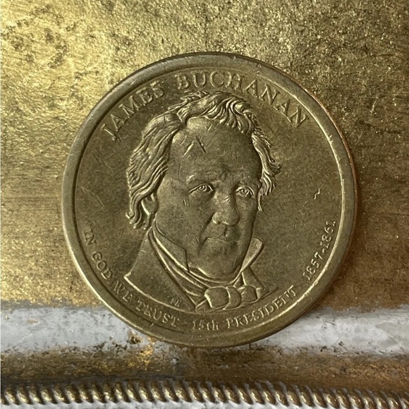 2010 D - James Buchanan Presidential Golden Dollar Coin - Picture 1 of 4